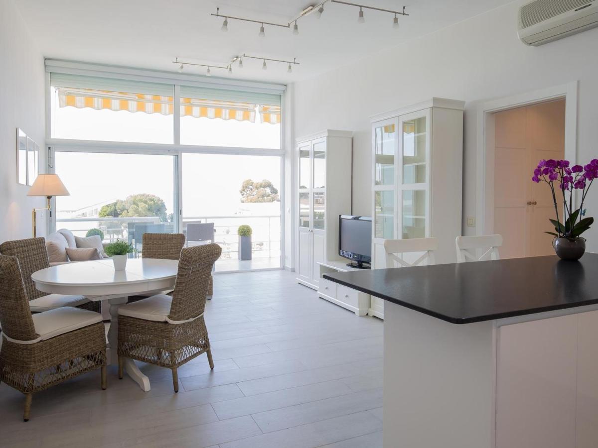 Magnifico Renovado En Primera Linea De Playa Con Terraza, Piscina Y Parking, - Es-228-109 Appartement *