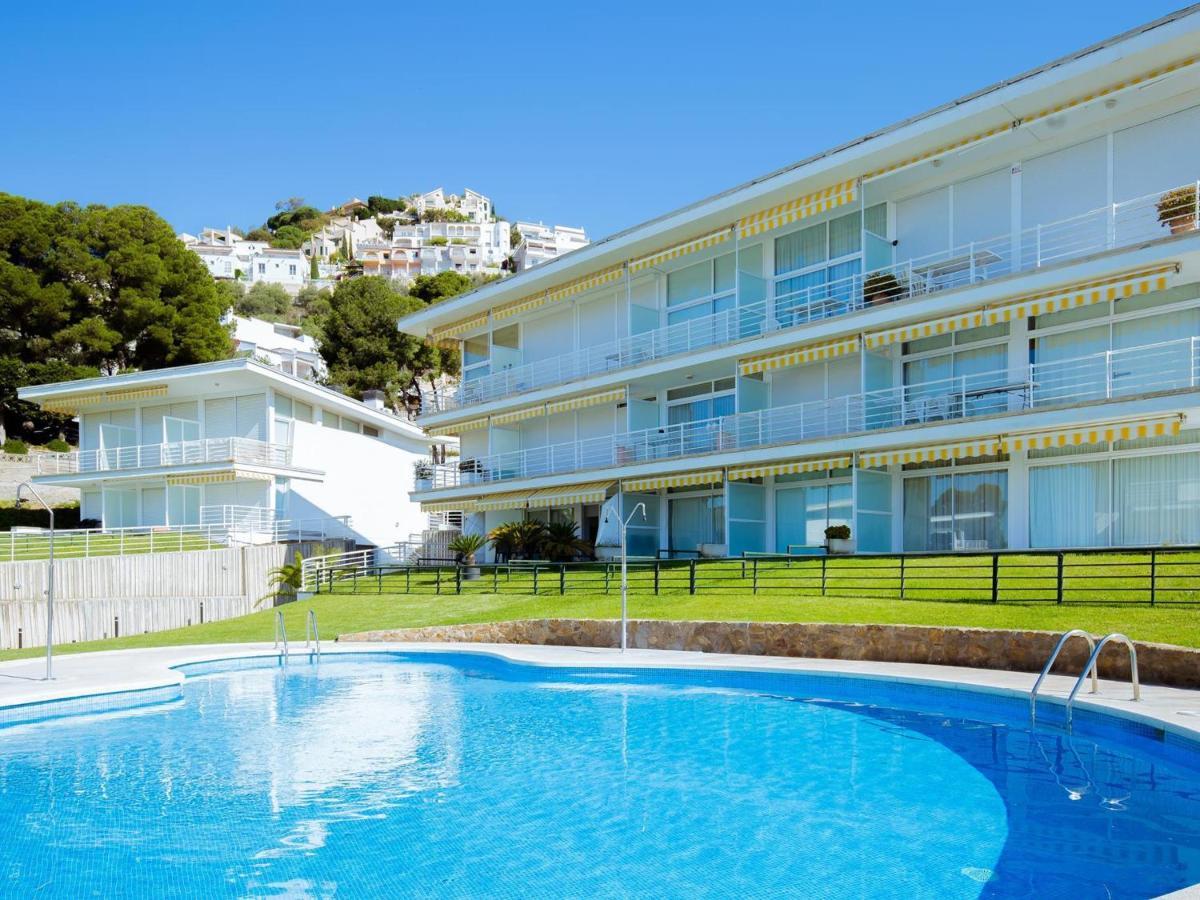 Magnifico Renovado En Primera Linea De Playa Con Terraza, Piscina Y Parking, - Es-228-109 *